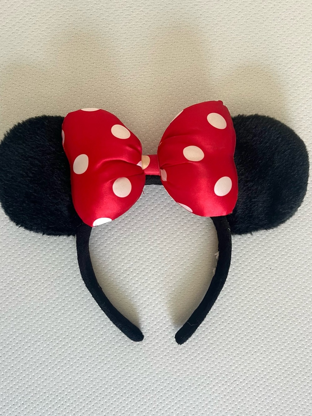Disney’s Minnie Mouse Polka Dot Bow Ear Headband